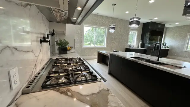 Braesvalley Estate, a SCIP custom home built by Everlasting Homes in Houston, TX — photograph 5 of 13