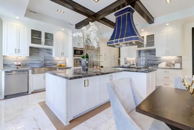 The Georgina, a SCIP custom home built by Everlasting Homes in Houston, TX — photograph 6 of 13