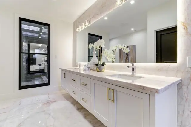 The Georgina, a SCIP custom home built by Everlasting Homes in Houston, TX — photograph 13 of 13