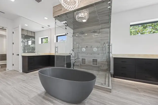 Verdona Villa, a SCIP custom home built by Everlasting Homes in Houston, TX — photograph 40 of 48