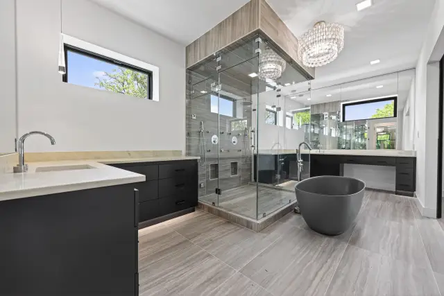 Verdona Villa, a SCIP custom home built by Everlasting Homes in Houston, TX — photograph 44 of 48
